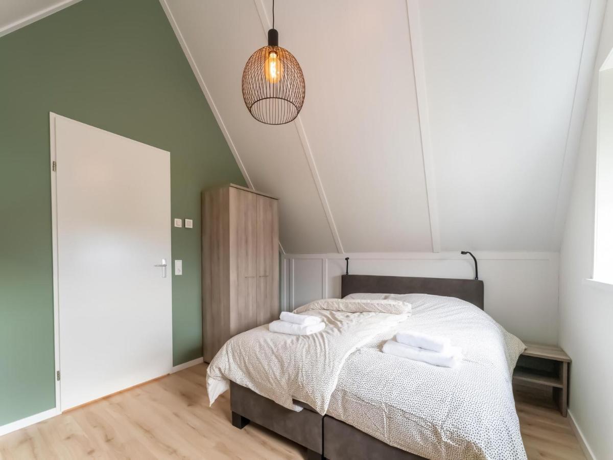 Holiday Home In Scherpenisse With Bubble Bath 外观 照片